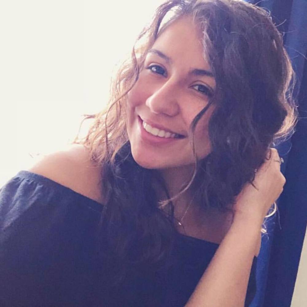 Meet your Posher, Roxana